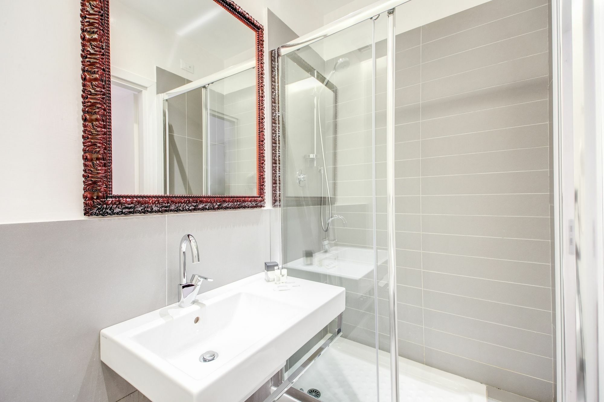 Imperia Suite Rome Bagian luar foto